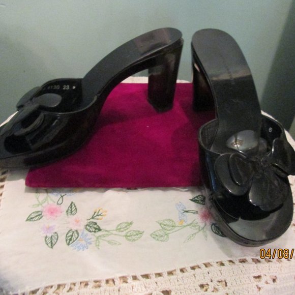 Robert Clergerie Black Patent Leather Floral High Mule Sandals 6 - Picture 5 of 10